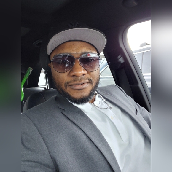 Meet your Posher, Tishola - Picture 1 of 1